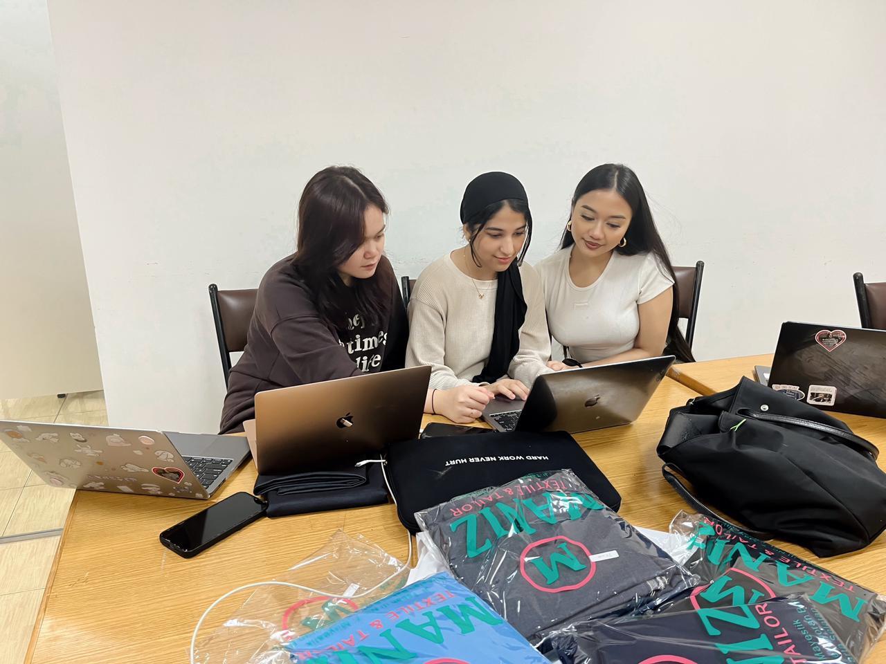 Deskripsi Gambar